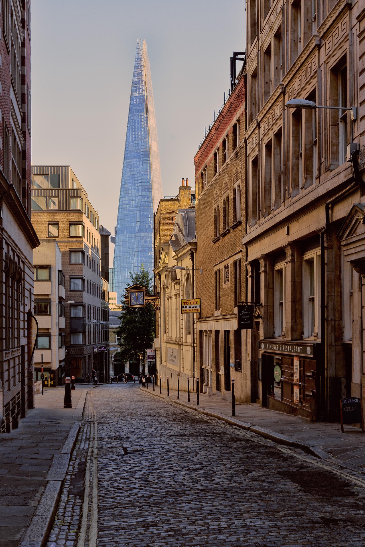 The Vertical Revolution: Why London is the Ultimate Backdrop for Microdramas